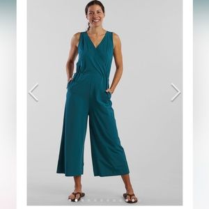 Title Nine Round trip Sleeveless Jumpsuit, v-neck, size small